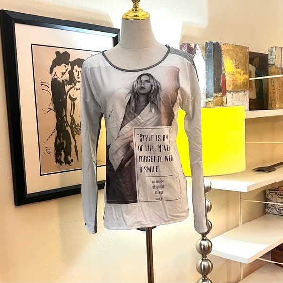 Zara, Graphic Long Sleeve Shirt W/Quote, Lightweight,Vacation Perfect, Size S - Picture 9 of 11